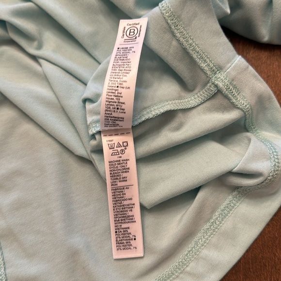 Athleta Stratus II Long-Sleeved Top - Picture 11 of 11